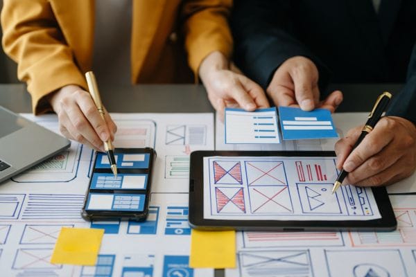 thiết kế logo sang trọng 